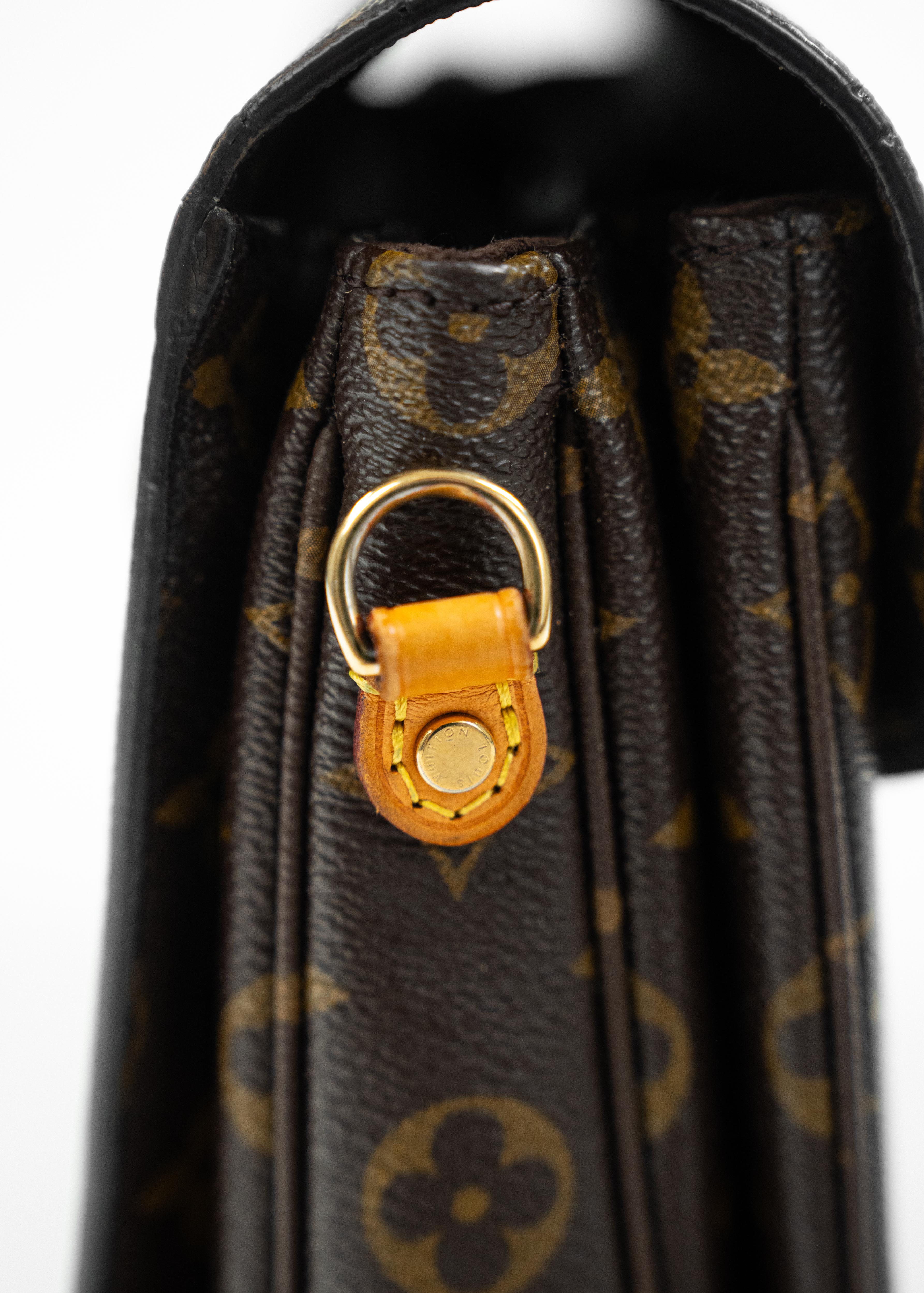 Borsa Louis Vuitton Favorite MM - Monogram Canvas con Fibbia Dorata