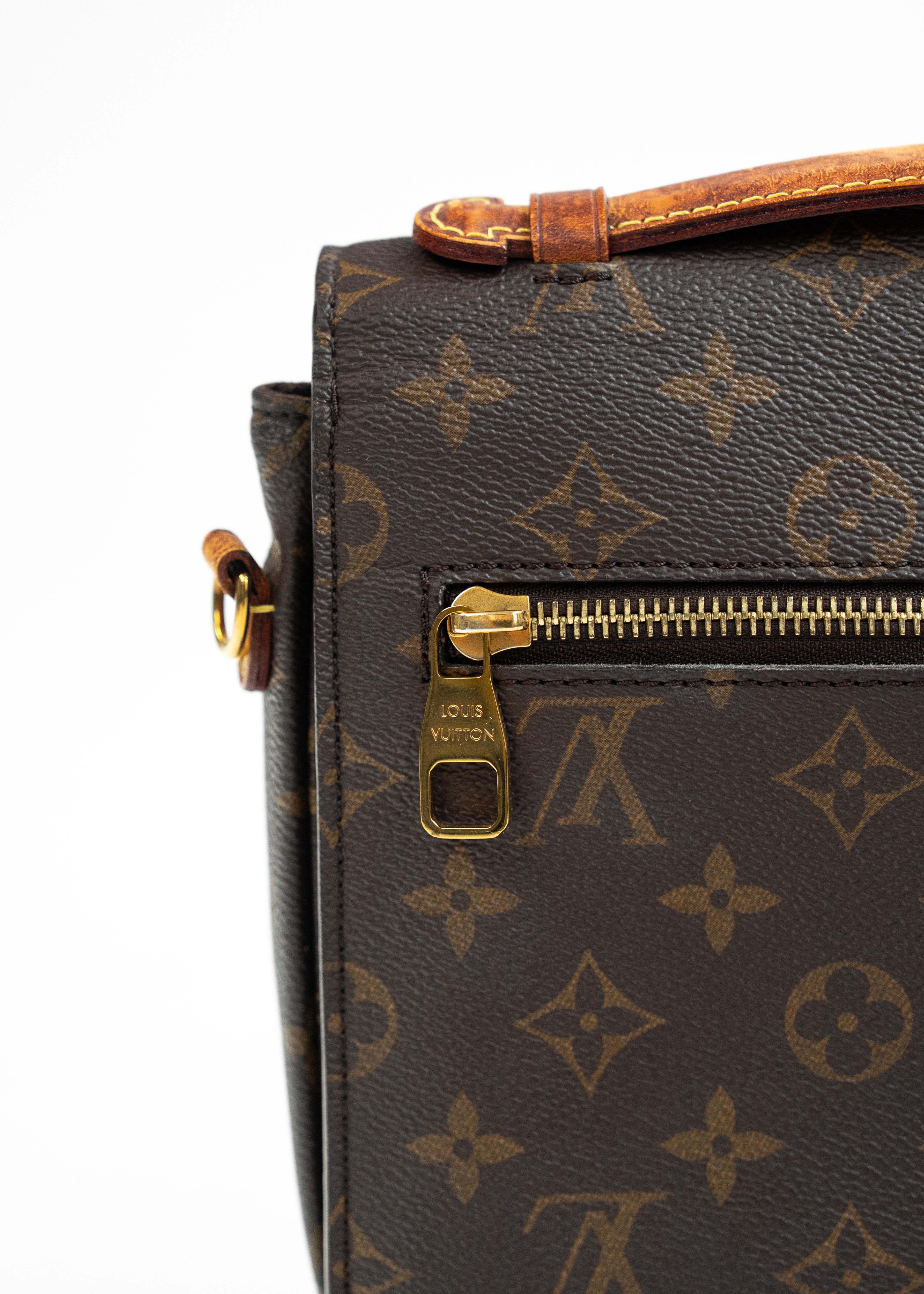 Borsa Louis Vuitton Pochette Métis - Monogram Canvas con Fibbia Dorata