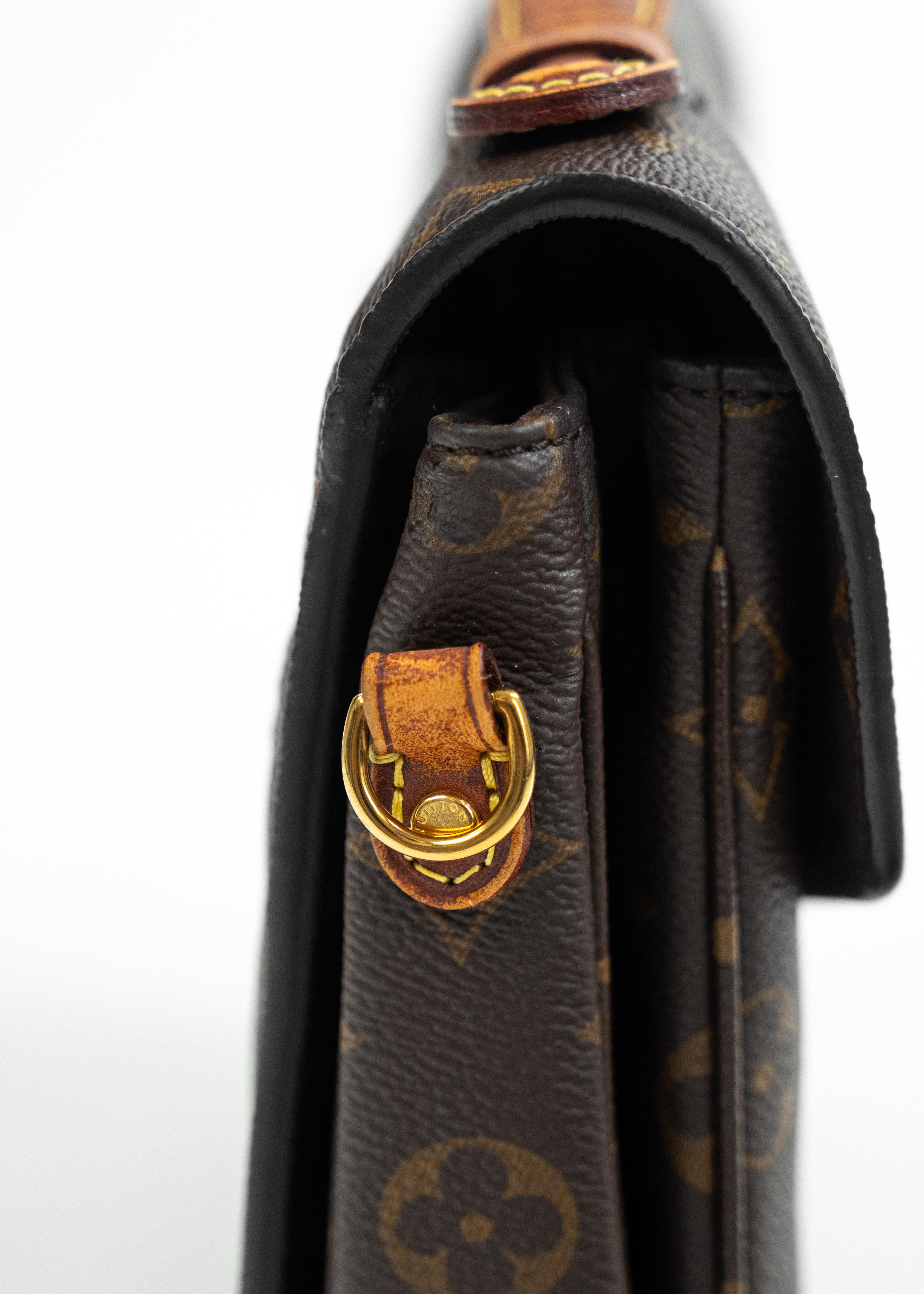 Borsa Louis Vuitton Pochette Métis - Monogram Canvas con Fibbia Dorata