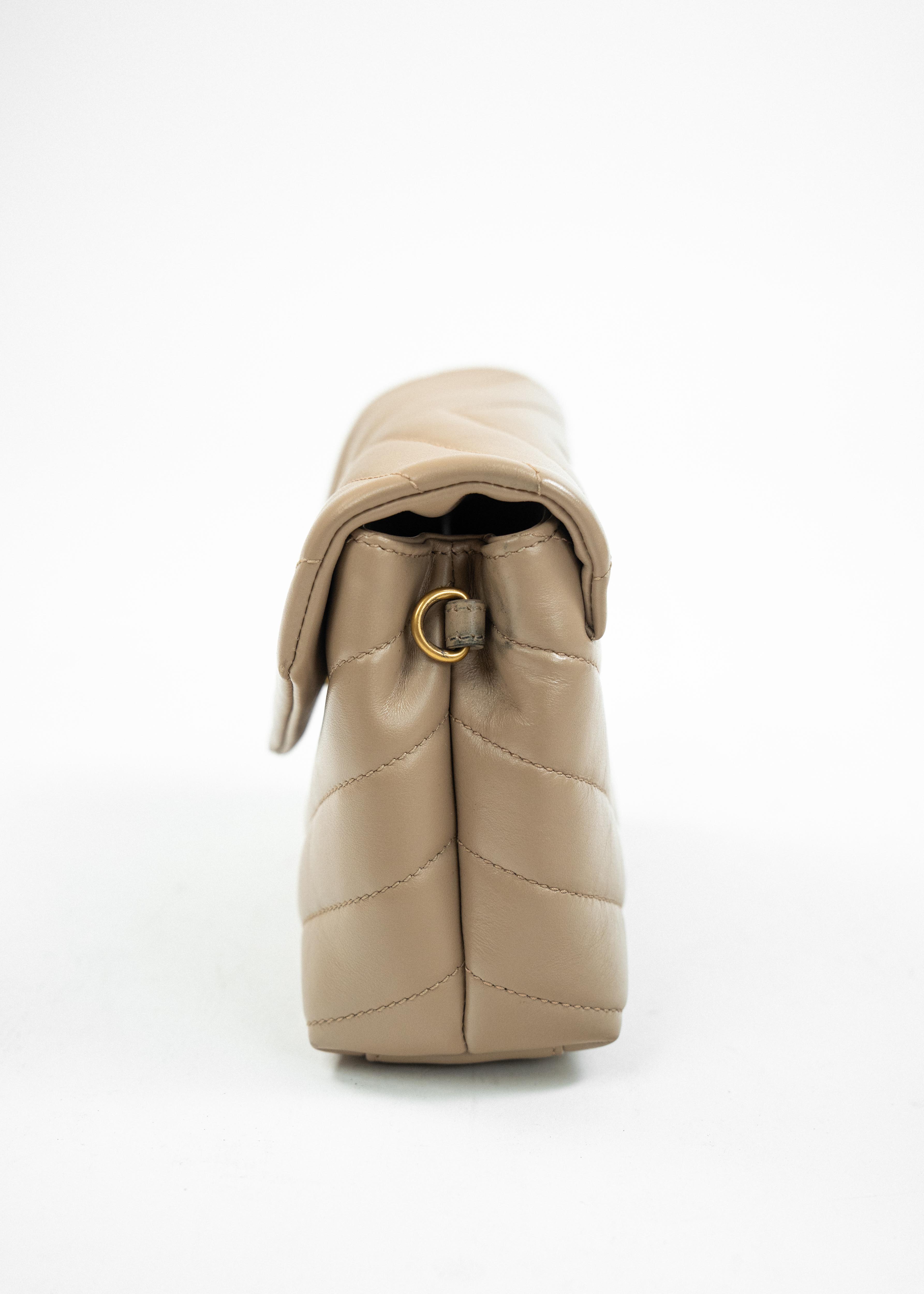 Borsa Saint Laurent Monogram Clutch - Beige con Dettagli Dorati