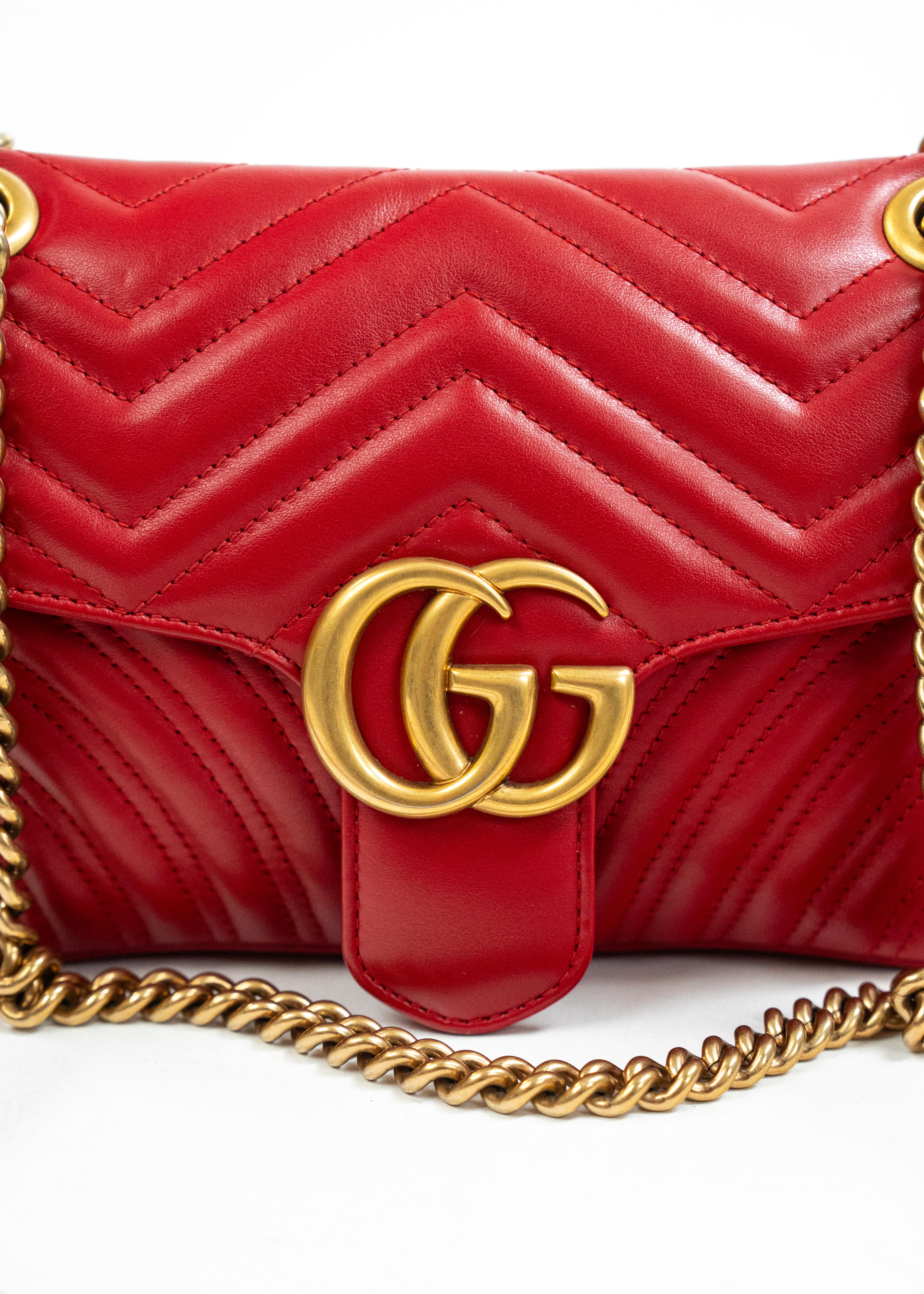 Borsa Gucci GG Marmont Mini - Pelle Matelassé Rossa con Dettagli in Oro
