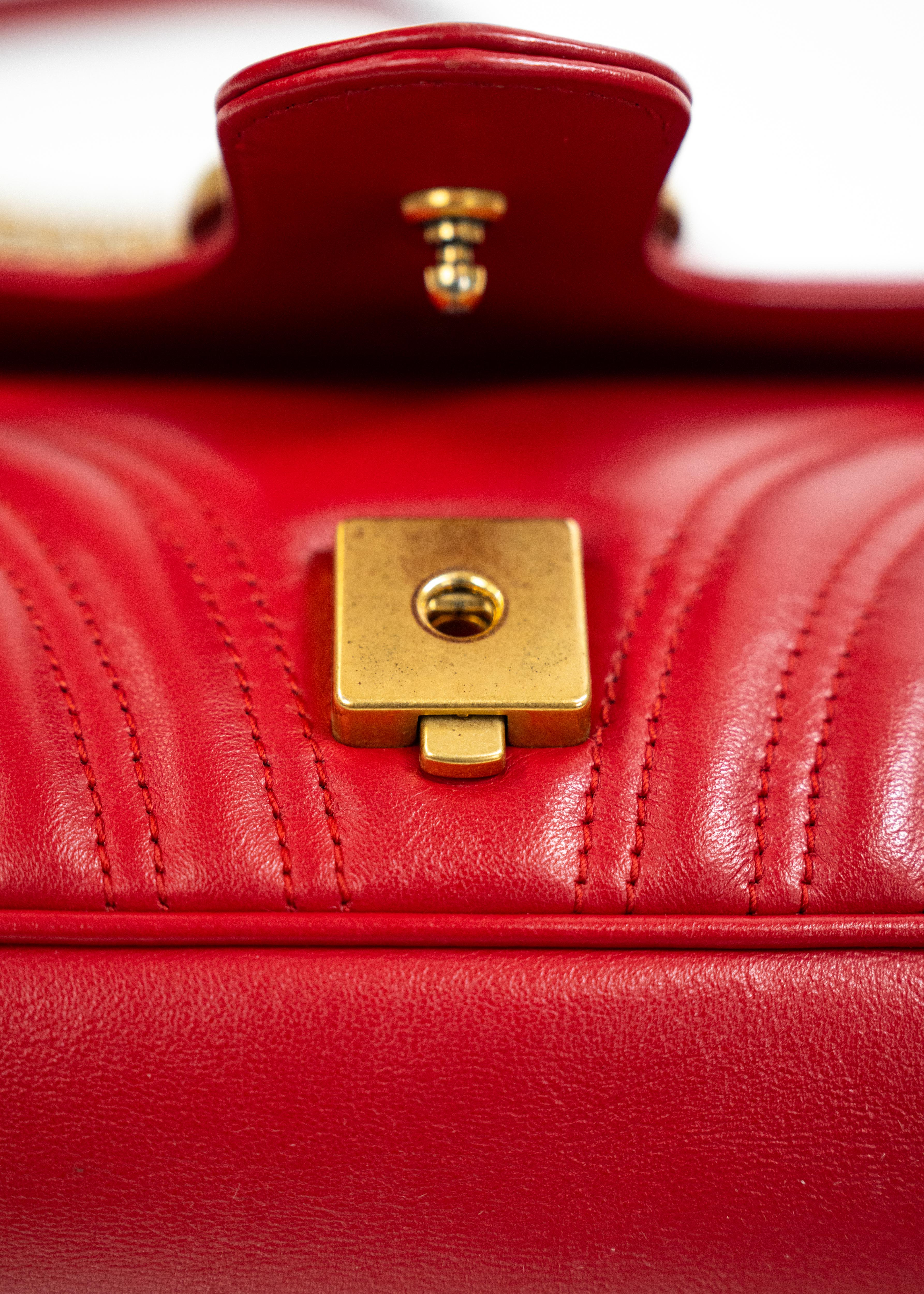 Borsa Gucci GG Marmont Mini - Pelle Matelassé Rossa con Dettagli in Oro