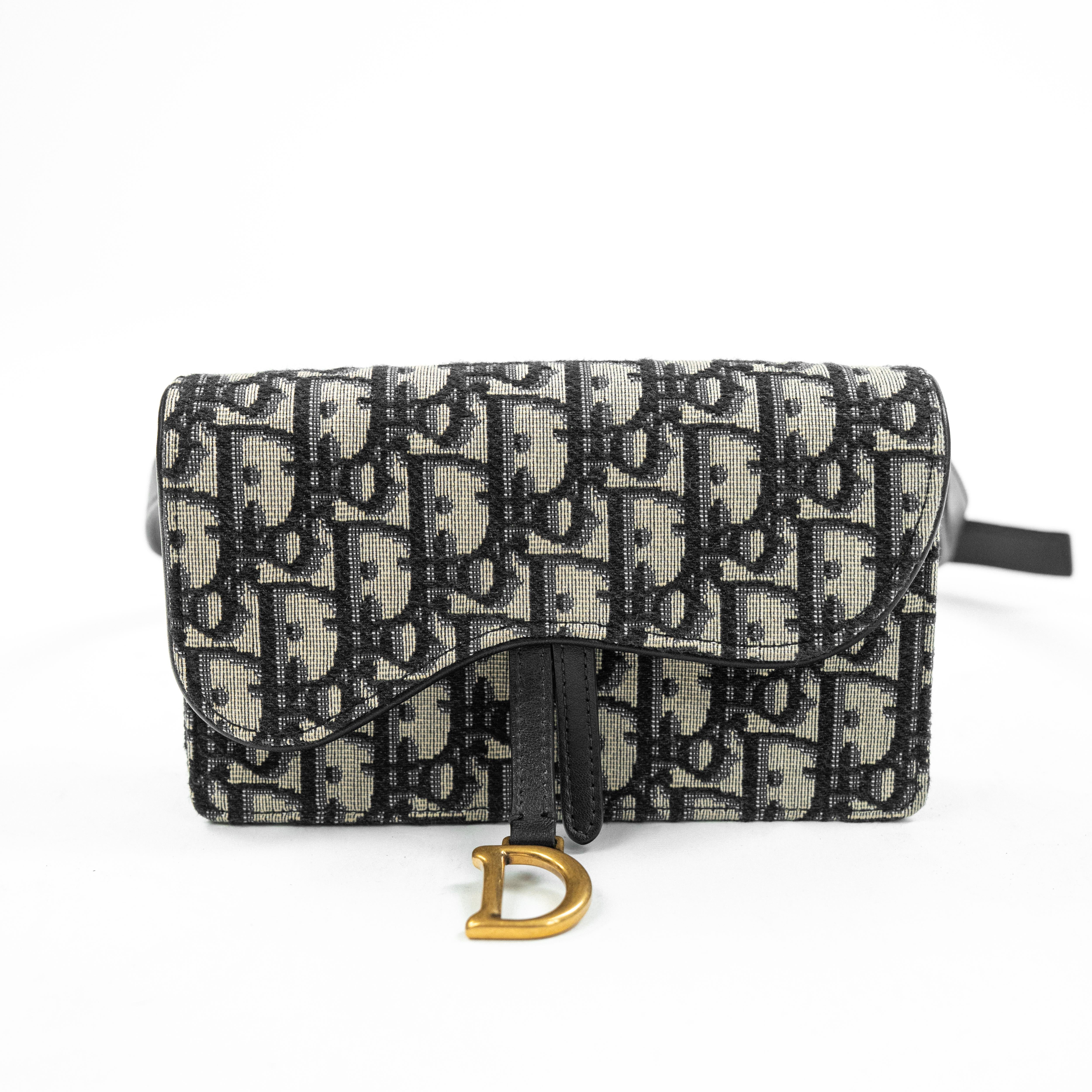 Borsa Dior Saddle Mini - Cannage Canvas con Dettagli in Pelle e Logo "D"
