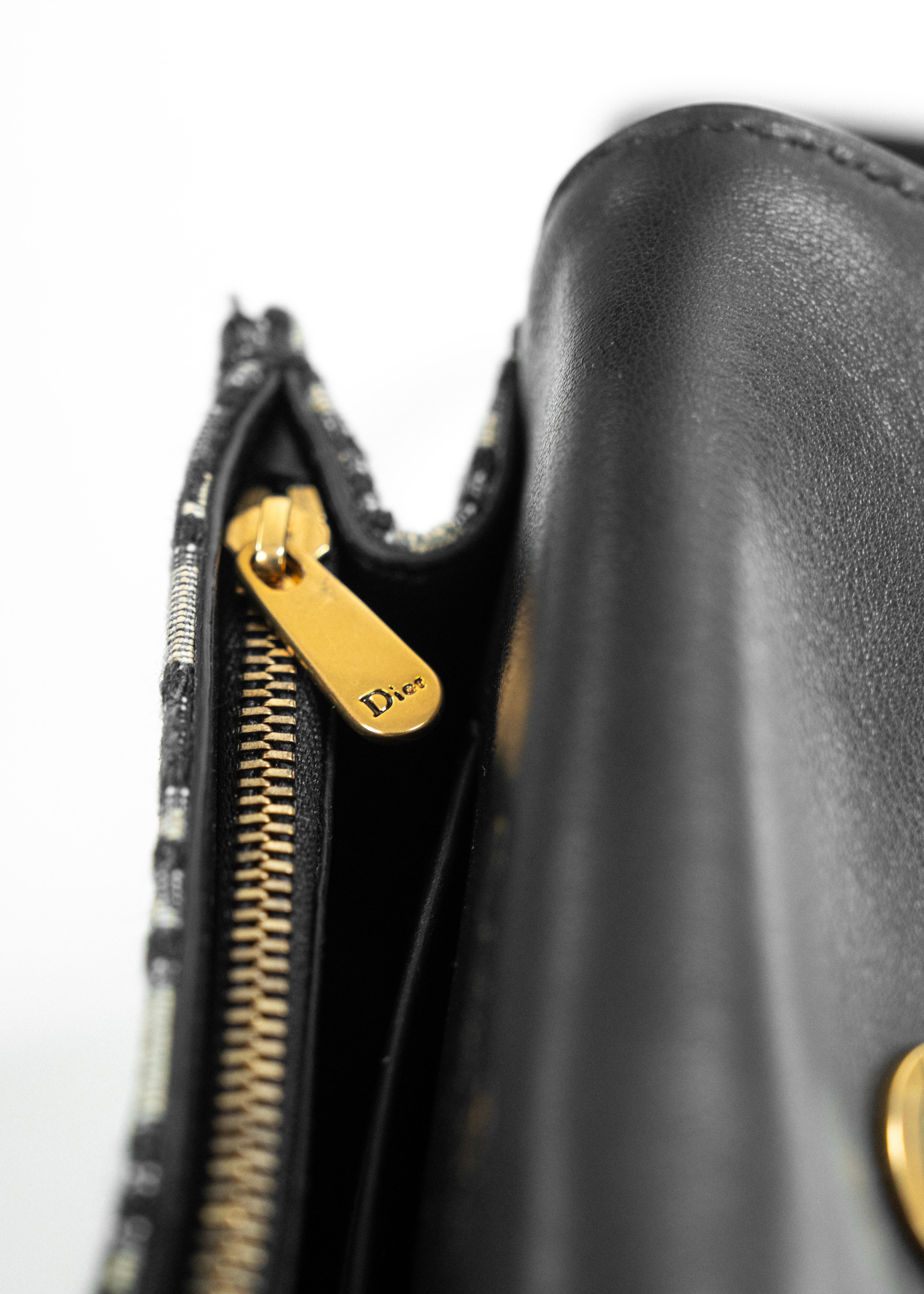 Borsa Dior Saddle Mini - Cannage Canvas con Dettagli in Pelle e Logo "D"