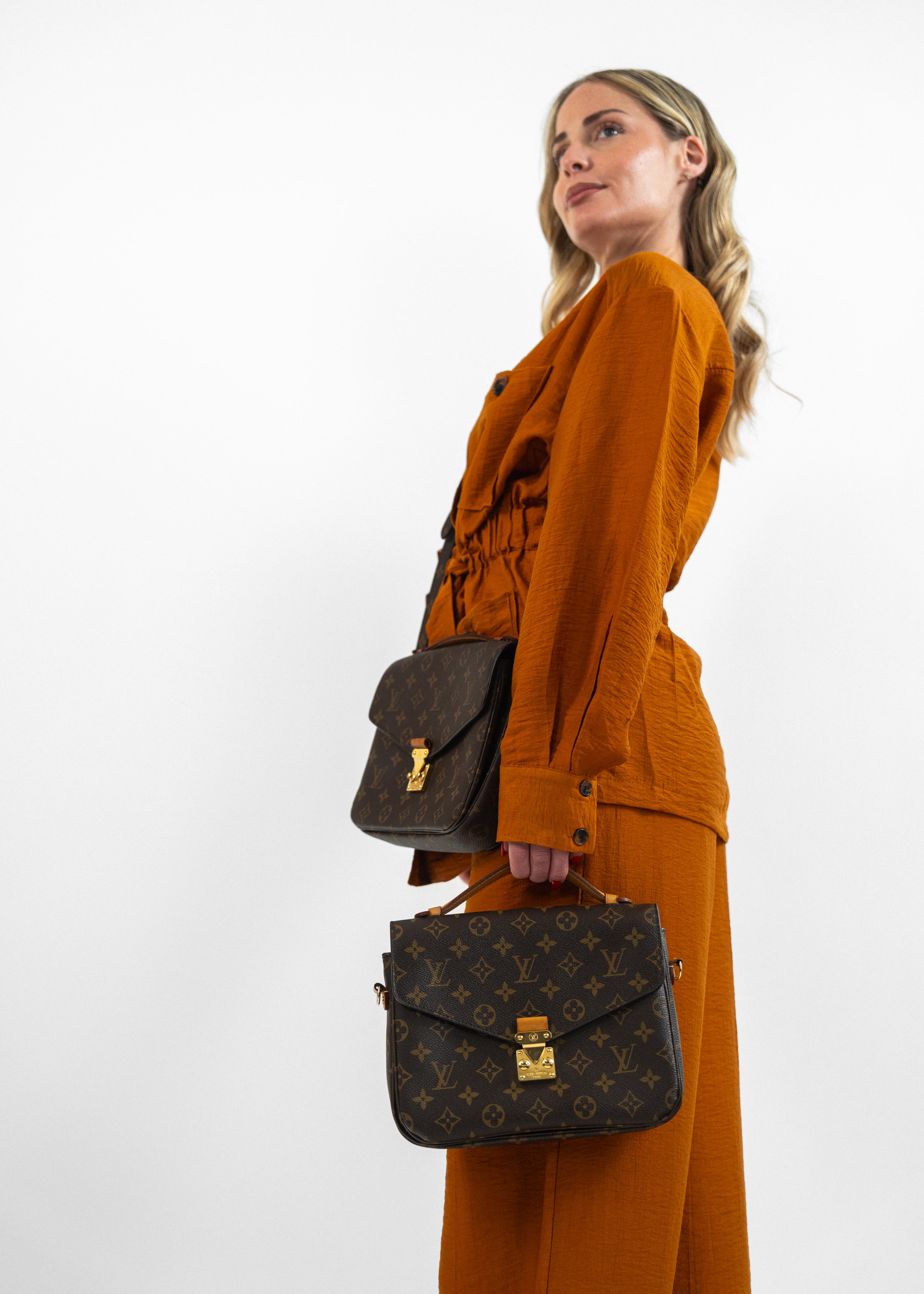 Borsa Louis Vuitton Favorite MM - Monogram Canvas con Fibbia Dorata
