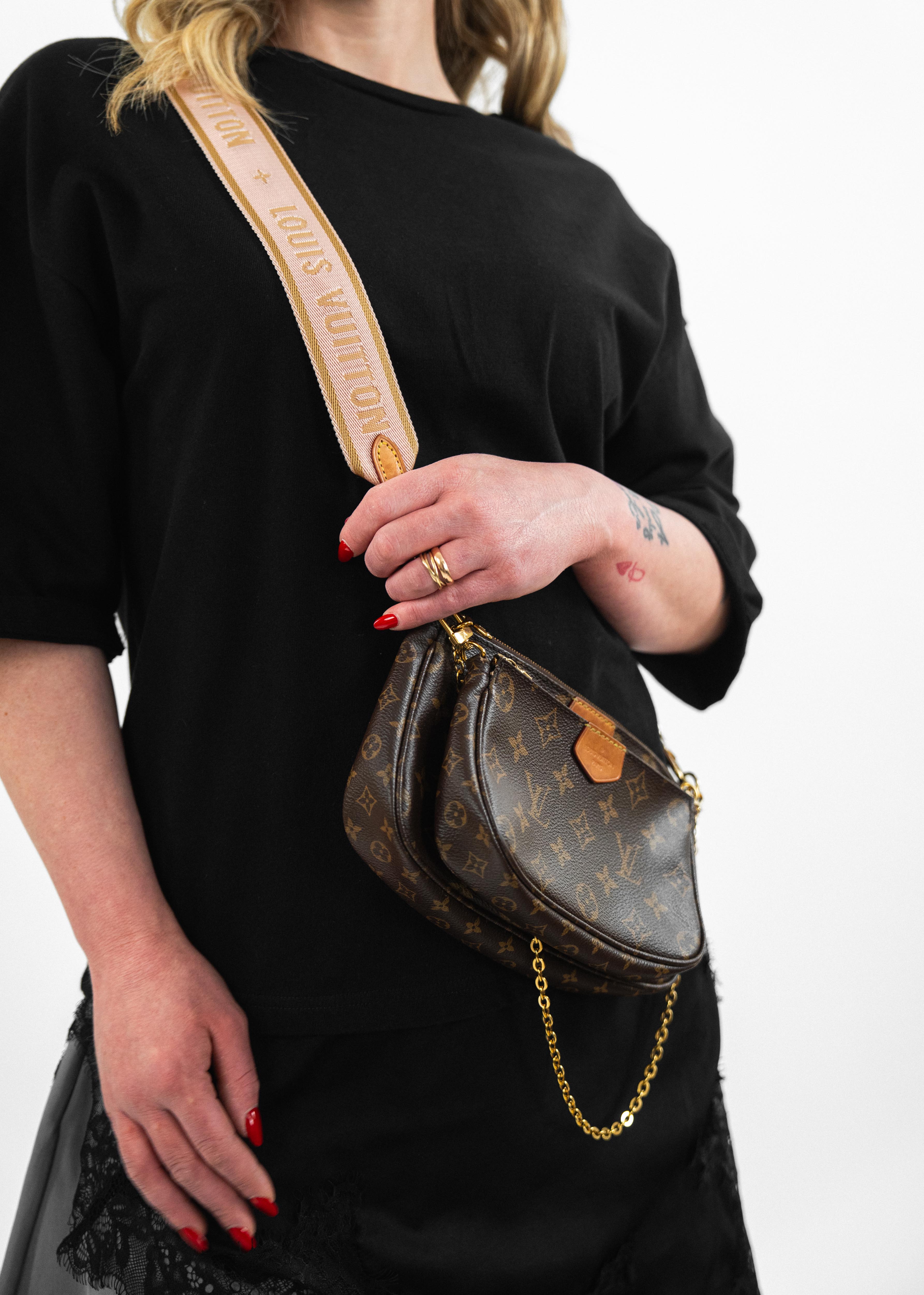 Borsa Louis Vuitton Multi Pochette Accessoires - Monogram Canvas con Tracolla Rosa